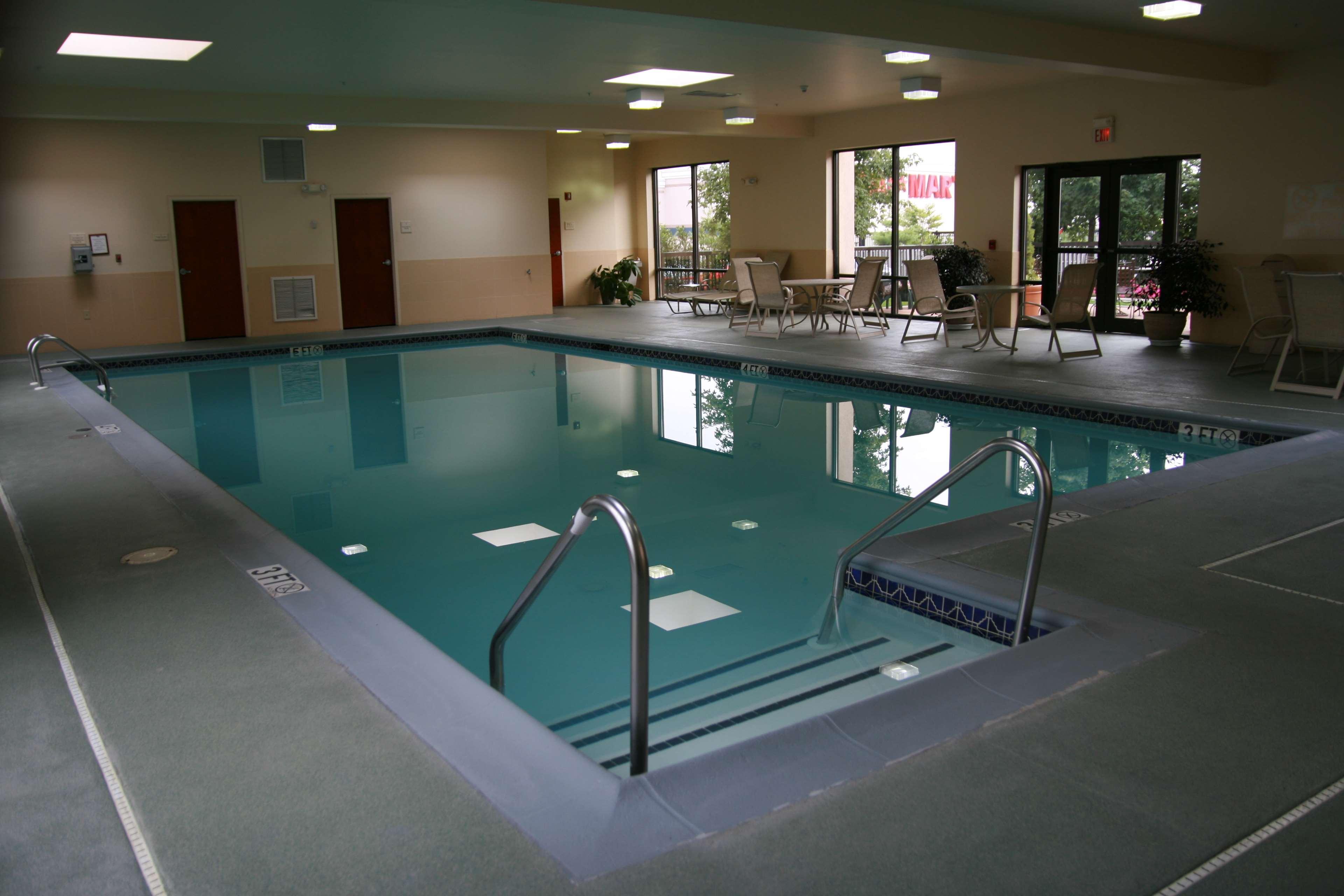 Hampton Inn Woodbridge Facilities photo
