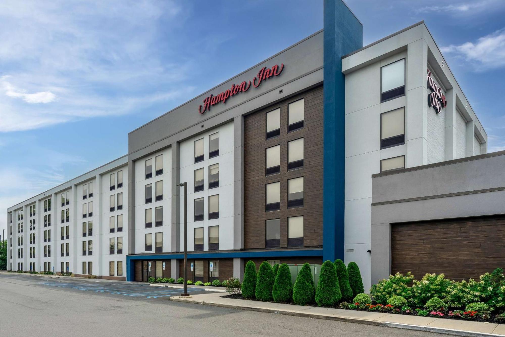 Hampton Inn Woodbridge Exterior photo