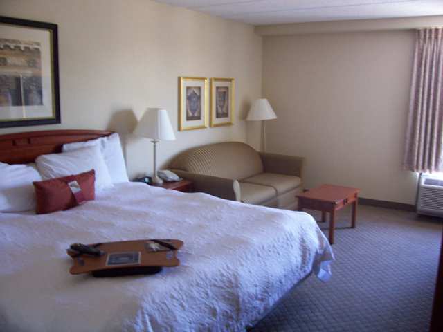 Hampton Inn Woodbridge Room photo